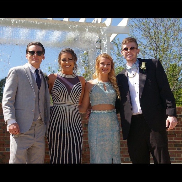 Gorgeous Jovani Prom Dress - Picture 3 of 8